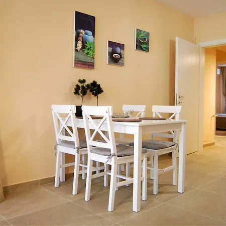 Dimargo Apartment